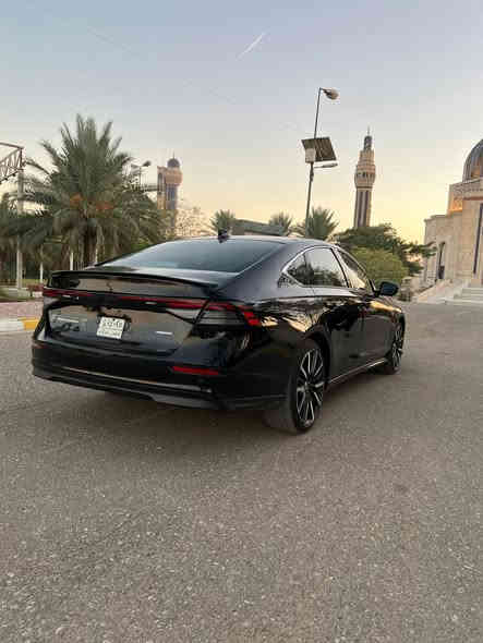 السلام عليكم …
هوندا اكورد تورنك اعلى فئه  بدون ايرباك موديل ٢٠٢٤ السياره ماشيه ٣٤ الف بيها صبغ ربع البنيد و وجه الجنطه (منطقه الرقم الخلفي ) صور الحادث مرفقه بالمنشور مكان السياره كفاءات الغزاليه .
السعر : 19500$
للاستفسار : ***********
