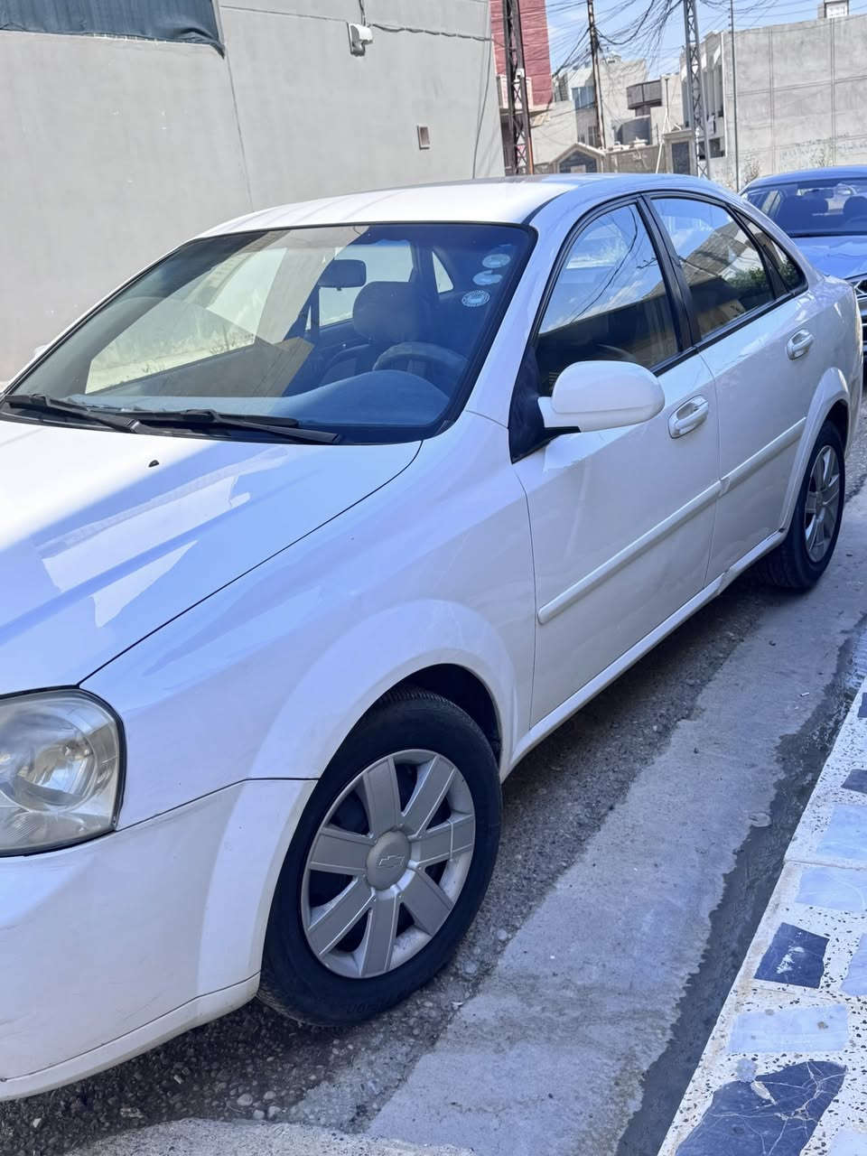 اوبترا ٢٠٠٩
سيارة مال بيت نضيفة 
بيها ضربة بلصندوك 
الشراي يتواصل ع الواتساب او يتصل 
سنوية بسمي تحويل ثاني يوم 
***********
