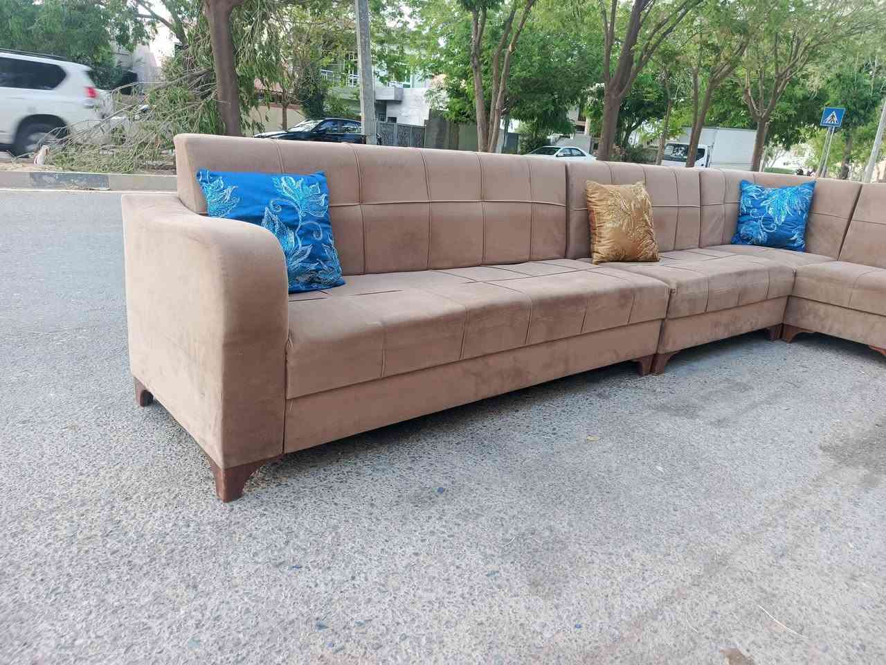 فرۆشتنی خیرا
دە سکردە زۆر پاکو بی عە یبە
نرخی تە نها 125هە زار
ماڵ بۆ کە س دانانیم هە رکە س زووهات پیرۆزی بیت
ژ.م***********
شوین کە لار
