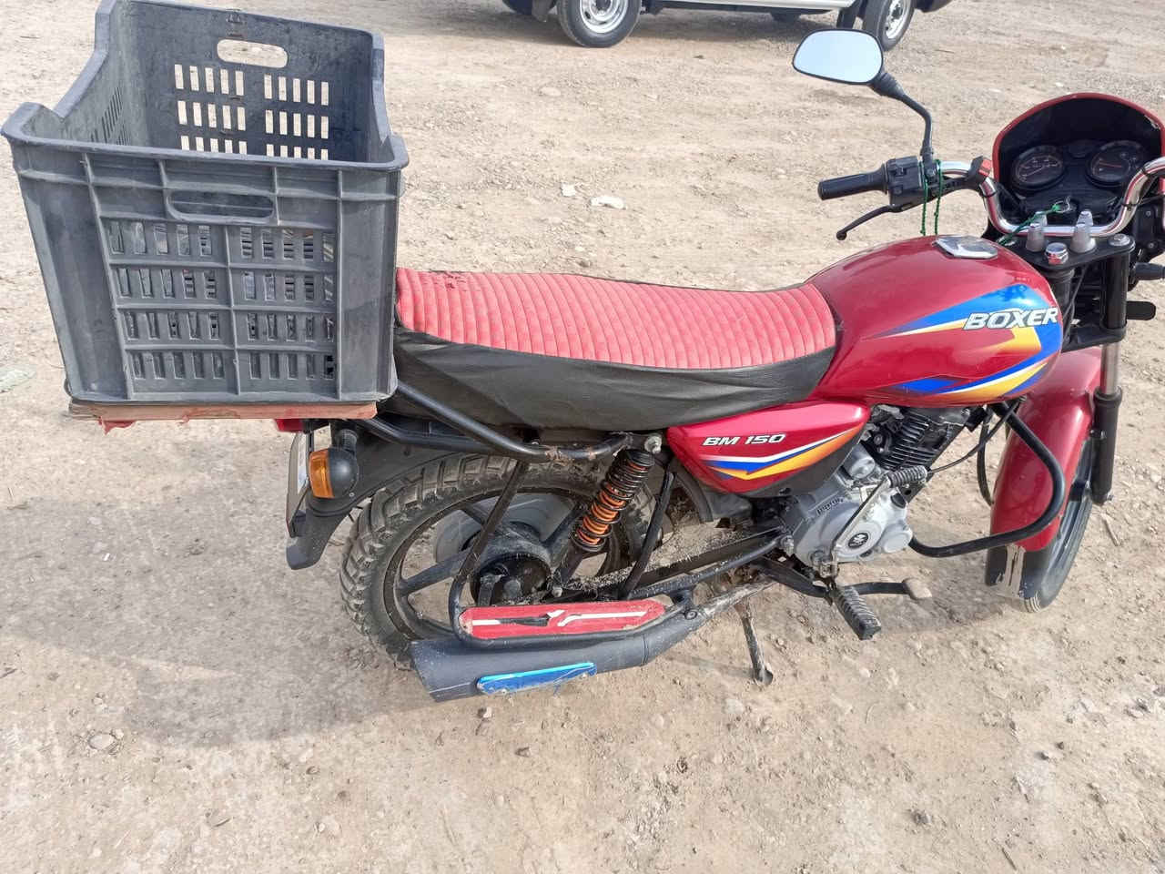 السلام عليكم دراجه بوكسر للبيع موديل 20 شهر ال 11 مكينه مامفتوحه كهربائيات كلها  اوراق اصوليه  تايرات جدد السعر مليون وبي مجال مكاني ديالى الخالص شراي اتصل ***********
