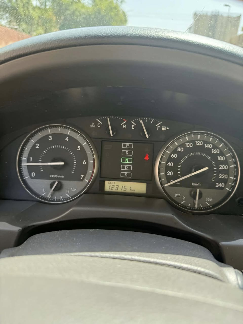 السلام عليكم
موديل2012 رقم اربيل بسمي السياره تحويل ثاني يوم 
السيارة بدون نقص 
مكان السيارة بغداد 
بالنسبة للصبغ السيارة بيها كم قطعة صبغ ابيع حزام 
السعر 255$
للاستفسار :  ***********
