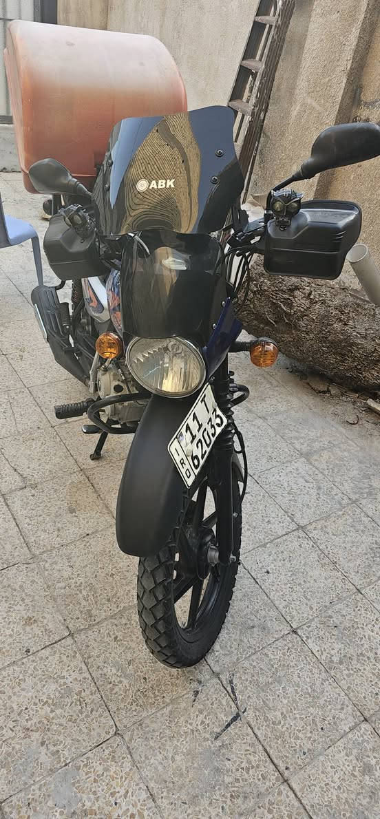 السلام عليكم بوكسر موديل 23
دراجه خير من الله الدراجه مجفته يم ليث السوري بحي الجامعه مجرد كامت اطلع دخان وديته جفتها مرقمه رقم نكليزي بسمي تحويل ثاني يوم والدشبول مكسور مثل ماموضح بالصور الدراجه مانقصها برغي كامله كبل للشارع سعره 2500 مليونين ونص للاستفسار ***********
