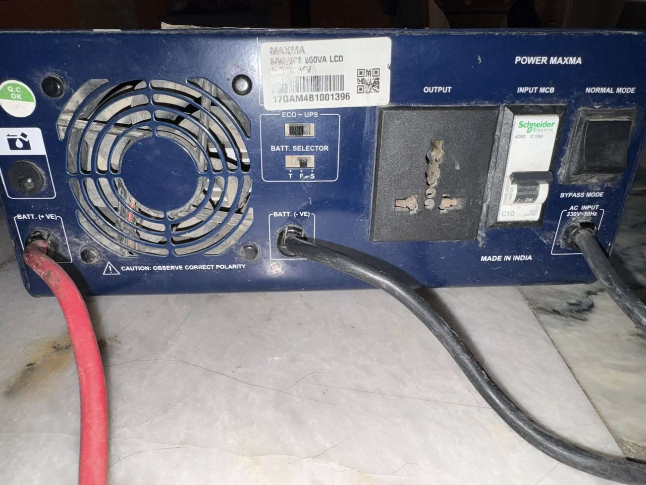 عاكسة ماكسما Maxma مستعمله 900va او 4 امبير للبيع للتواصل *********** او على الخاص
