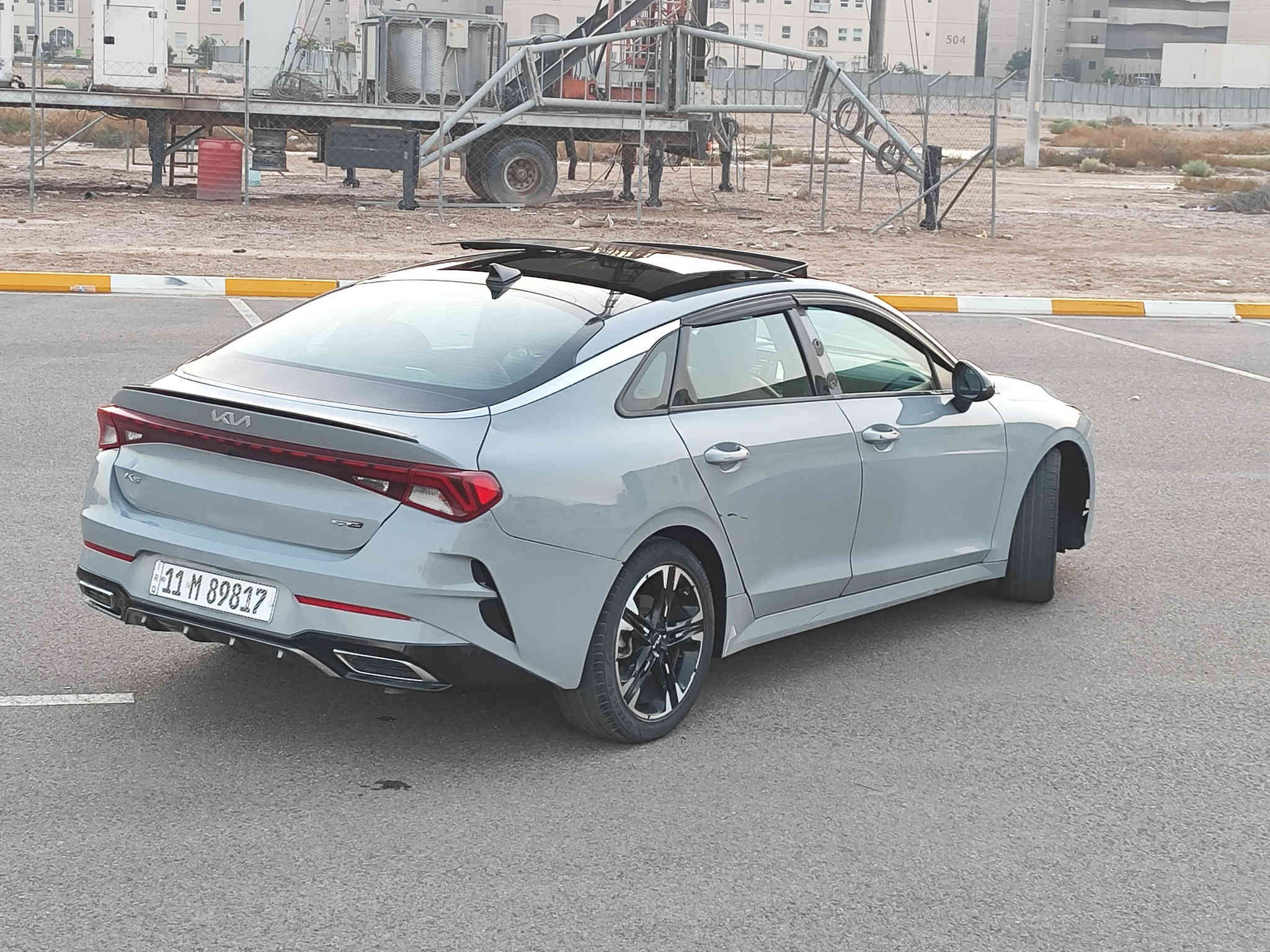 السَلٱمٌ عـَلـْيگمّ     k5.  موديل. 2022
فوول مواصفات حادث بلصفحه. ومصبوغه الصفحه بدون صبغ التكمه.   
السياره ماشيه 32 الف. رقم بغداد الجديد 
ايرباك البرده.  السياره نضيفه وجديده.
مكاني مجمع بسمايه. السعر.     168 💯
ترهم مراوس حسب القناعه
هاتف واتساب ***********.
