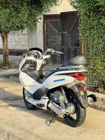 السلام عليكم pcx أجيل اول نظيفه ماشيه 22 حساس زدحام وحساس ستان كله شغال مكينه 150 تدفئه ستيرن مكان بغداد السعر 14وبيهاا مجال ***********
