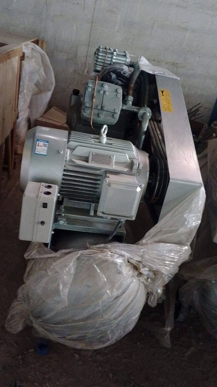 مكائن نفخ عدد 2 رباعية درجة أولى صينية باب وكمبريسر كاشان الاصلي جديد وكابسترات جديدة للبيع


**إذا كنت صاحب هذا الإعلان وتريد حذفه لأي سبب، رجاءا أرسل رسالة إلى الدعم الفني**
