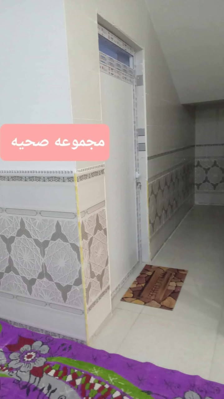 السلام عليكم
بيت طابو صرف للبيع مساحة ٢٠٩م
غرفتين وصالة ومطبخ وبراني حمامات وطارمة 
قرب أسواق القديمة 
بالدوح بناء سنه ٢٠٢٤ بناء الشركة هيكل 
وتكملة البناء شخصي 
البيت مطلوب الإسكان ٨٥ مليون تسديد بشهر ٤٨٠ ألف 
وتسلم صاحب العقار ٦٥ مليون نقد 
***********
