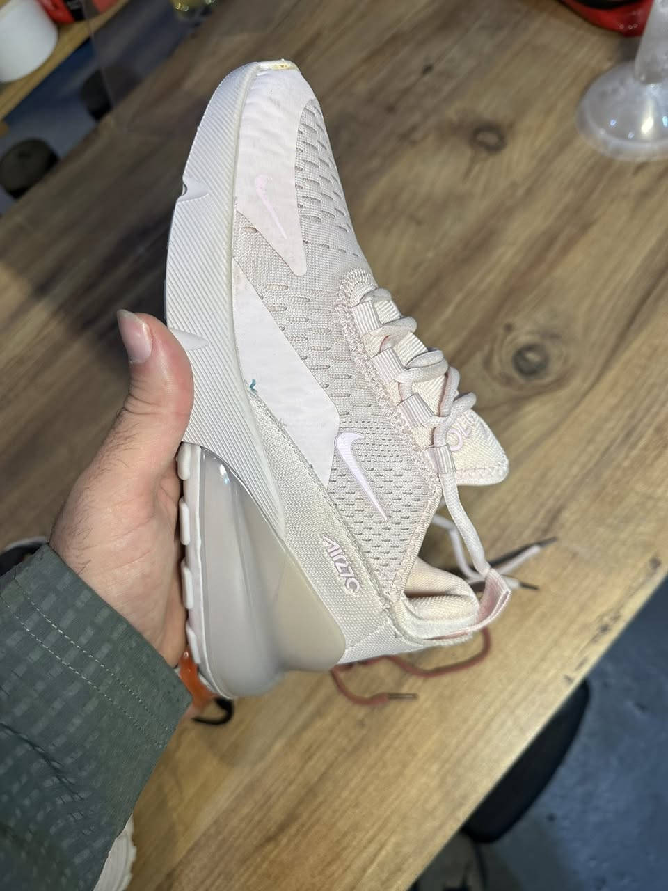 قياس 36 فقط
هوكا + قطعتين نايك ولادي بنادي


**إذا كنت صاحب هذا الإعلان وتريد حذفه لأي سبب، رجاءا أرسل رسالة إلى الدعم الفني**