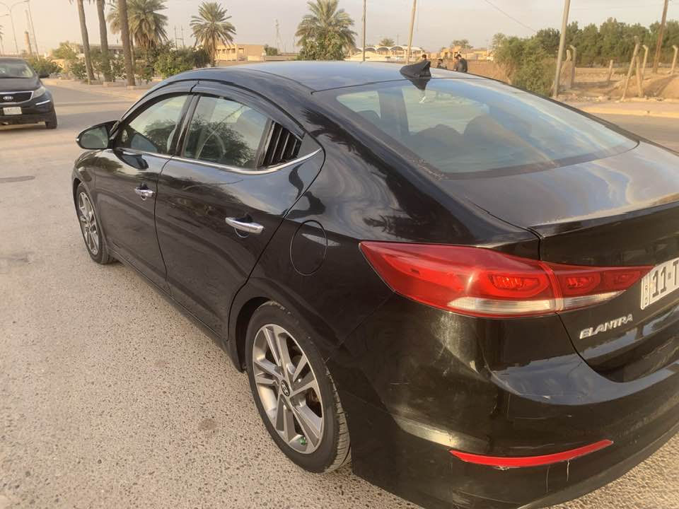 السلام عليكم النترا 2017 فول مواصفات لمتد حادثها بنيد وربع جاملغ مكينة وكير وتخم تاير بحالة ممتازة سنوية لل 2029 رقم بغداد بسمي مكان السيارة بغداد المدائن السعر 130 بيها مجال علما ان السيارة احلى من الصور 
***********
