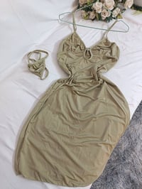 قميص • ميديم لارج • زبدة