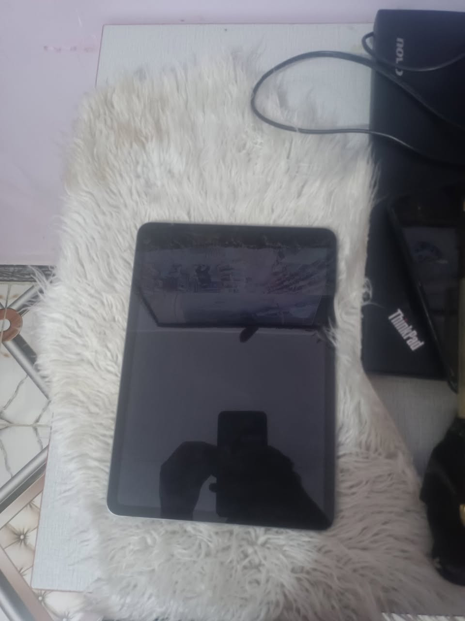 سلام عليكم
يباد جيل m1
ايباد.نضيف كلش حلو نقصه بس شاشه احساس شغال بطاريه ٨٨ 
مكاني ناصريه 
رقم ***********

