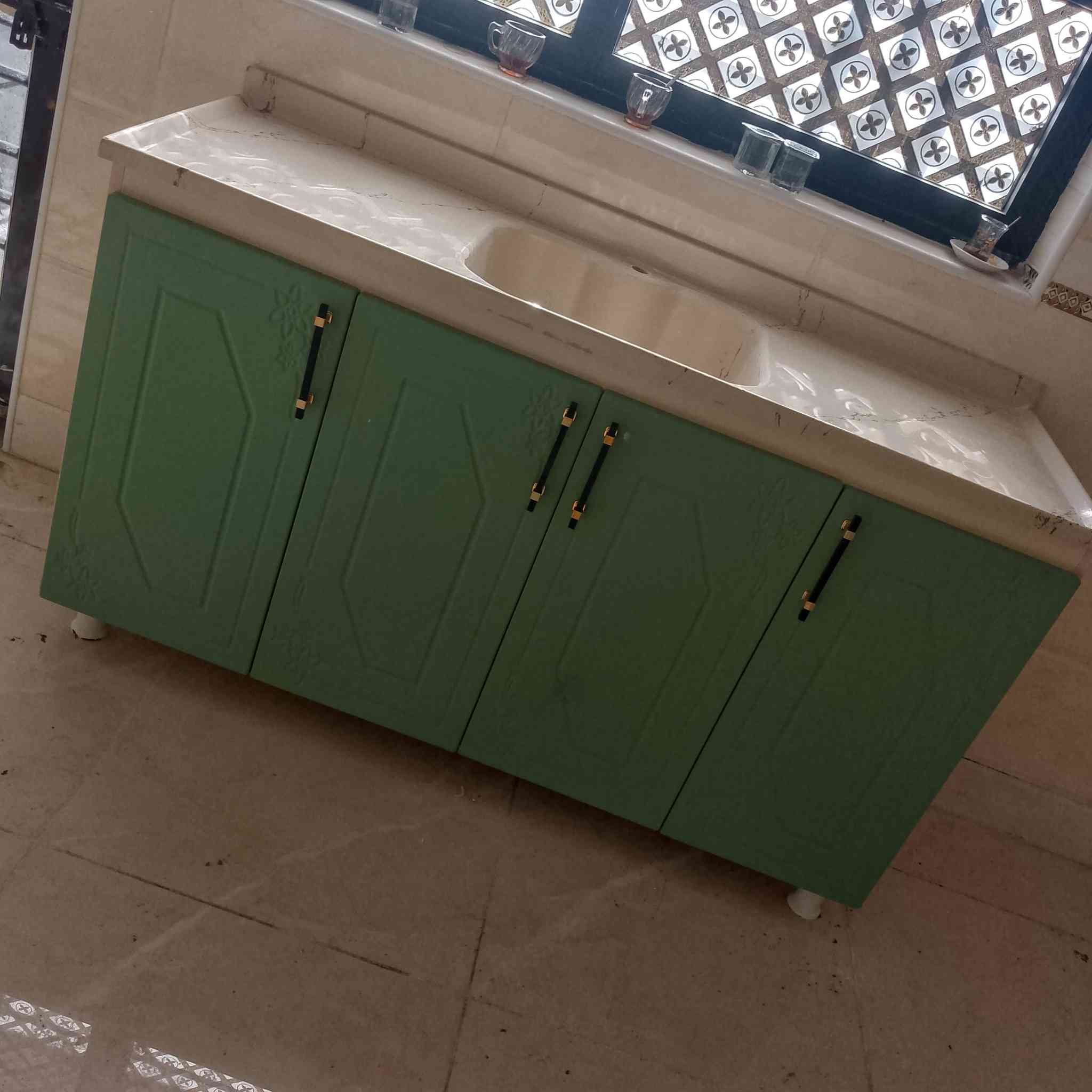 كاونتر وسنك لبيع خشب تركي hdf درجة اولى ضمان 4سنوات مع خدمة توصيل مجاني محافضات ***********
