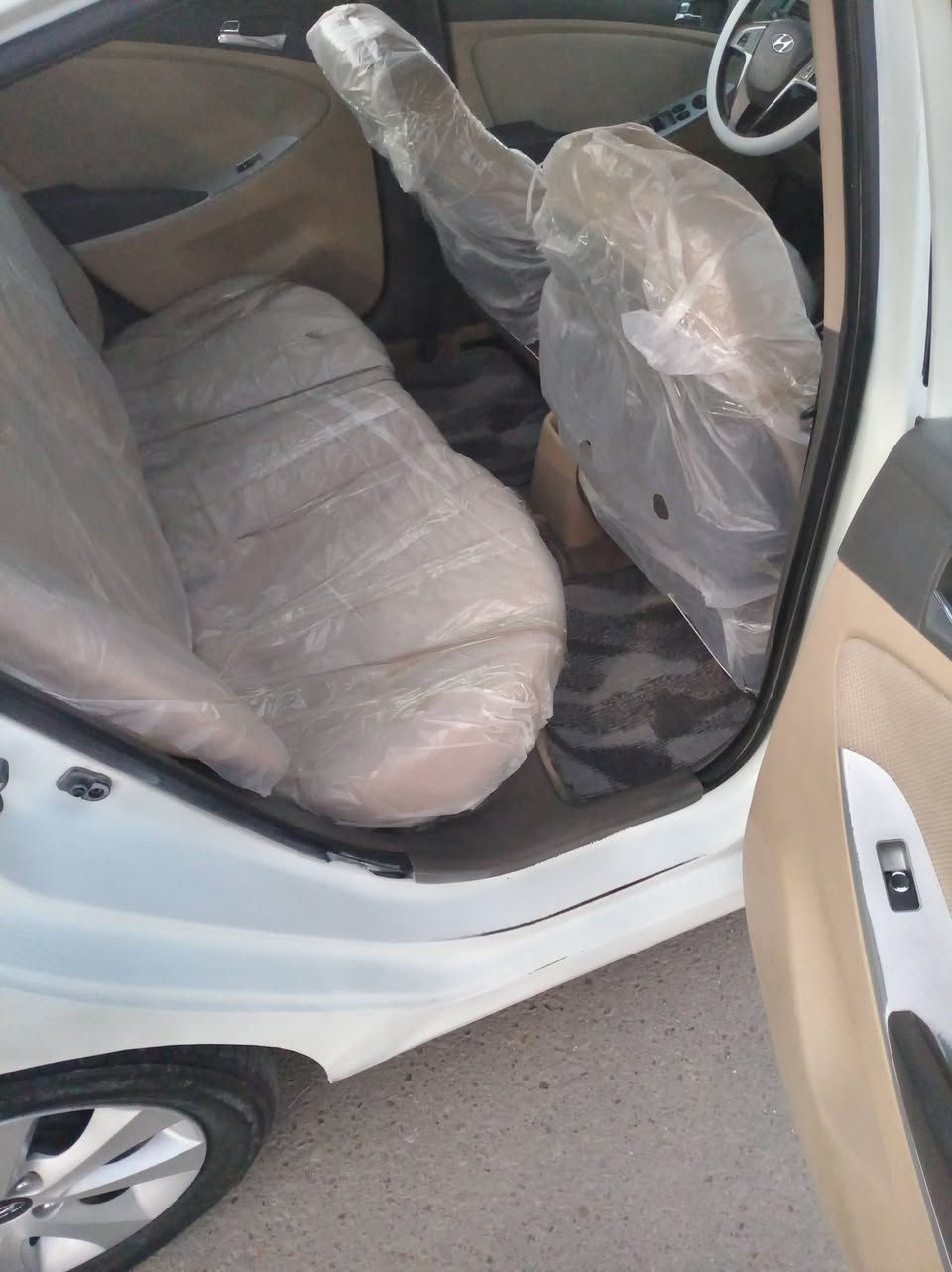 اكسنت 2015 حره تحويل رقم ذي قار انكليزي دولي السياره خليجي مكينه كير كفاله 1600 حداديه كهربايات جاهزه السعر (86)  مكانه السياره بصره سنويه 2030 السياره بيه صبق مكانات مكفوله من ضربه رقم الهاتف ***********
