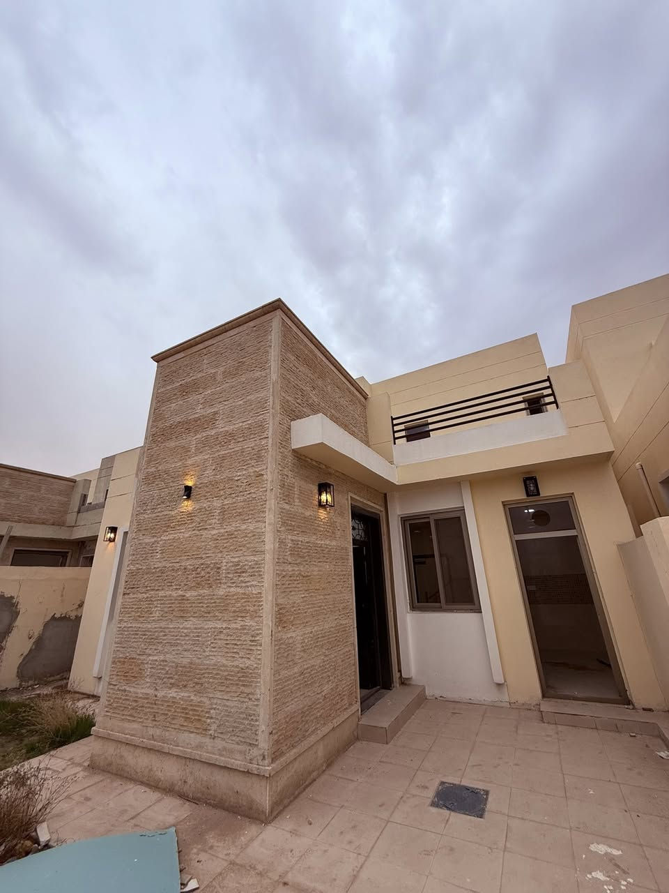🏠دار للبيع 

مجمع بيتي السكني الزون الثالث📍
على حديقة
جاهز للسكن 
المساحة 200 متر (گاردينيا)
مساحة البناء 160 م
المقدمة 90 مليون  

يوجد عروض اخرى في مجمع بيتي السكني 

☎️للاستفسار عن هذا العرض او باقي العروض

 ***********
***********

📍نستقبل جميع العروض داخل وخارج المجمع
