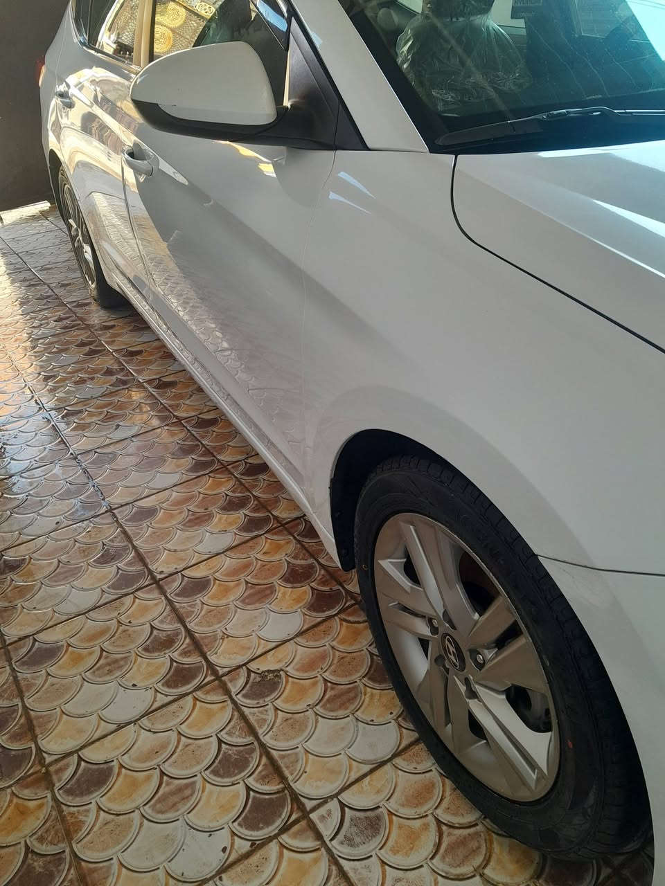 ألنترا ٢٠١٩ وارد أمريكي كلين ضررهه دعاميه خلفيه فقط ليبل واحد بدون أرباك بدون قطرة صبغ شكل العشرين تخم تاير باتري جديد صدر شركه رقم ديالى وبأسمي ماشيه ١٣٢ مكينه ٢٠٠٠دوش السعر ١٣٥ ومجال بسيط مكاني ديالى بعقوبه وهذا رقمي ***********وطخة تكتك بسيطه مالعبت بيهه موضحه بالصور
