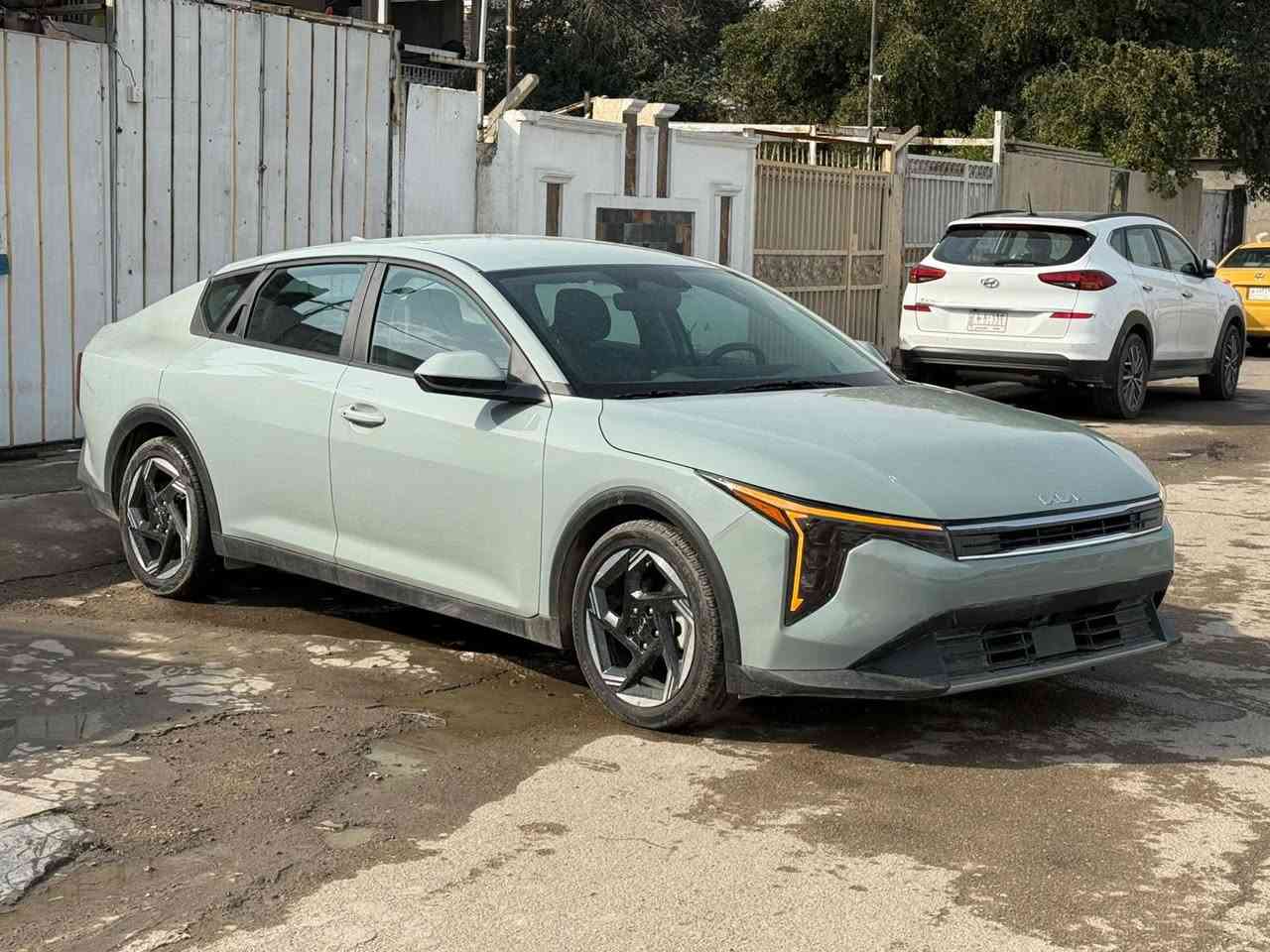 يا الله
تفاصيل كلهن. داخل. المنشور. شباب 

صور. حادثه. بل منشور. 

بدون. كص. أو. تبديل. 

كي فور 2025 k4 زيرو 

بدون ايرباك بعدها بوضع وكالة 

محرك : 2000 دوش 

وارد : اميركا 

عداد المشي :5الاف

مواصفات 

1_بصمة 

2_تشغيل عن بعد 

3_ بصمة ابواب 

4_ بصمة جنطه 

5_شاشه متصل حجم كبير

6_منافذ شحن خلفية 

7_سايد بريك كهربائي 

8_مانع انزلاق 

9_نقط عمياء 

10_ اشاير مري 

11_رادار امامي وخلفي وجانبي 

12_فول حساسات توقف ذاتي 

13_لد امامي مع عدسات زنون

14_لد خلفي 

15_شحن واير لس 

16_كامره خلفية دقه hd 

17_تحكم وضعيات قياده 

18_فول تحكم ستيرن 

19_فول قيادة ذاتيه مع تحديد مسار 

(سياره بدون رقم دخول جديد) 

باقي سياره كفاله عامه ع اخير 

عنوان :مدينه الصدر ق3

(السعر تصل فقط. غير متواجد نت  )

***********
