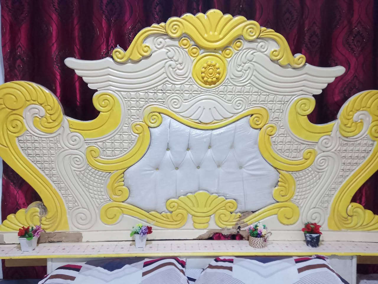 غرفة نوم للبيع السعر 300وبيهه مجال الرقم ***********
