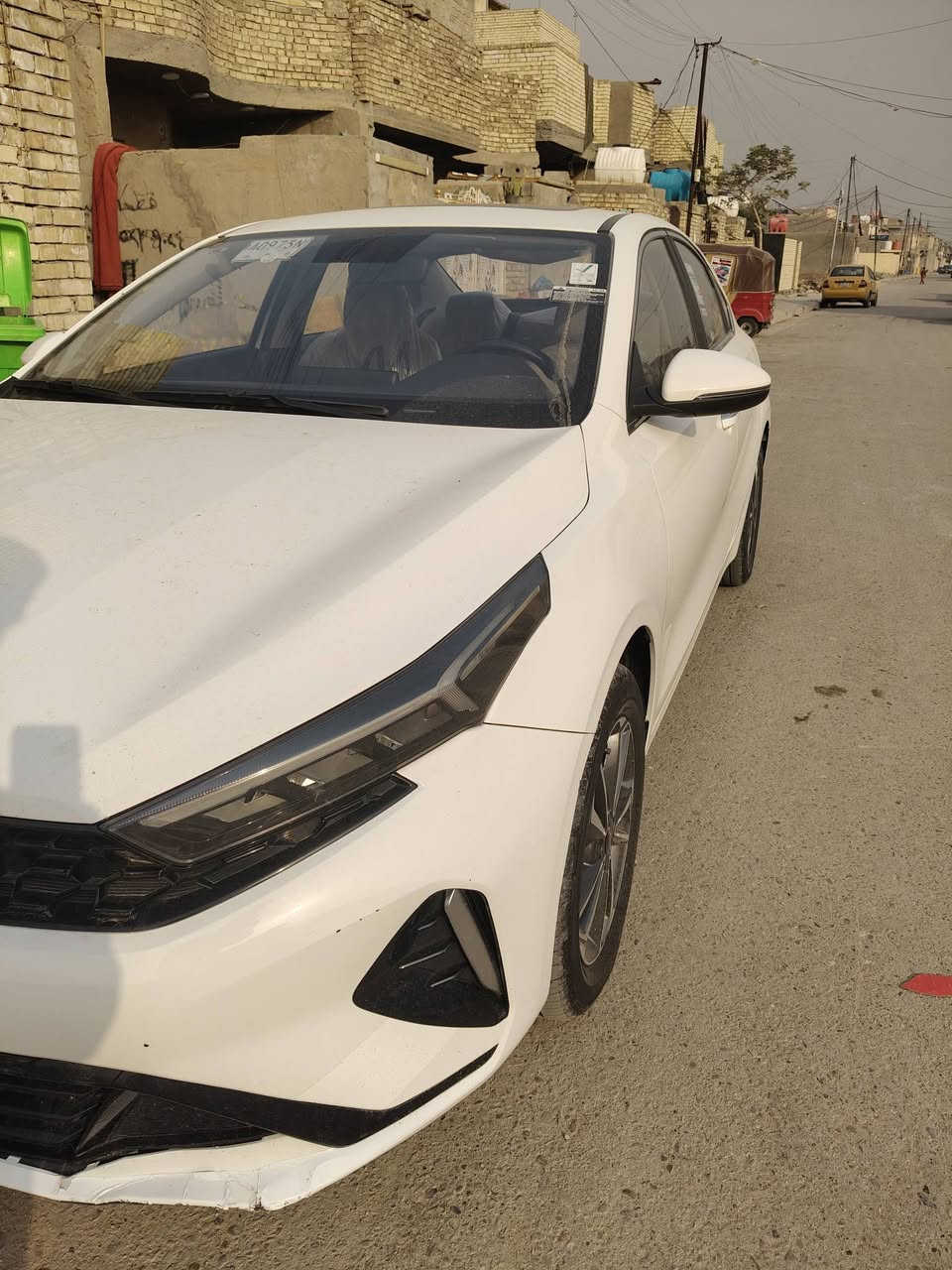 السلام عليكم k3
موديل 22 تجميع الصين 
معروفة موصفاتها 
بيه باب السايق مفتوح 
ماشية 30 الف 
رقم اربيل بسمي 
هزة وبراد بعدهن مصاقطات كبل تروح المرور 
السعر 138 وبيه مجال 
مكاني بغداد الشعب 
الاستفسار ***********
