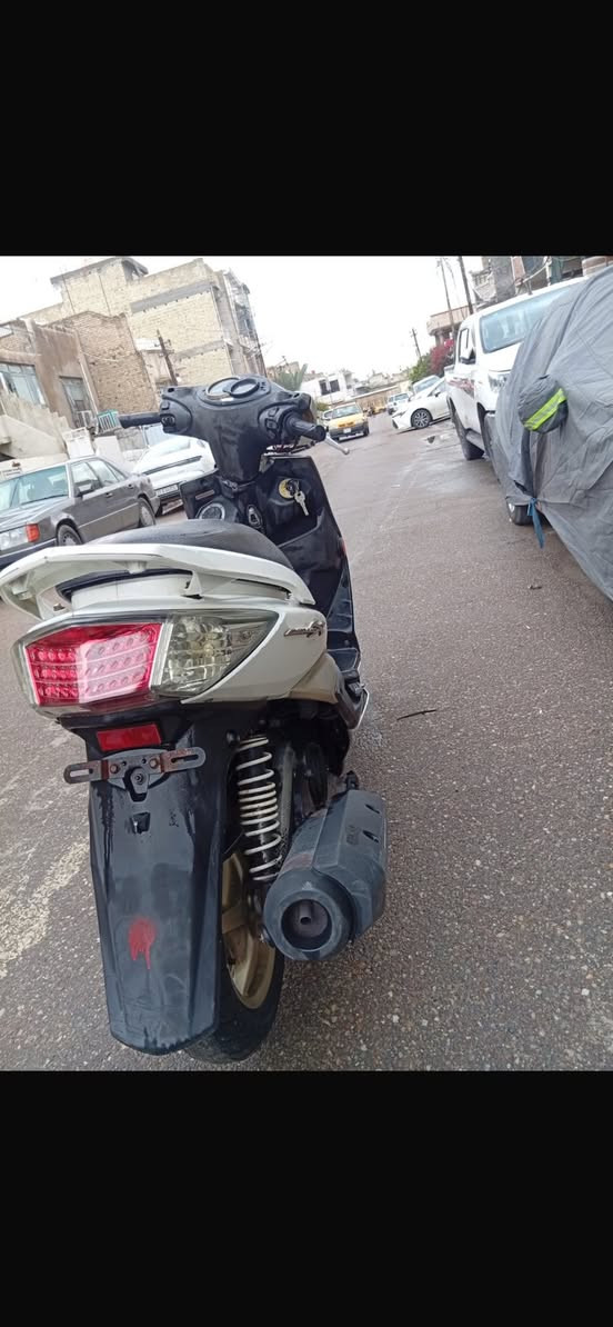 سلام عليكم سكنس فحل كولد ام طلاعات لدراجة صارلهة شهرين من نازلة من رنبة من الضلال دراجة كارتون مكينة ملح وخرسة ولكولد معروفة مواصفاتة لدراجة مناقصهة اي شي مكفولة كفالة عامة *********** مكانهة تقاطع الصليخ
