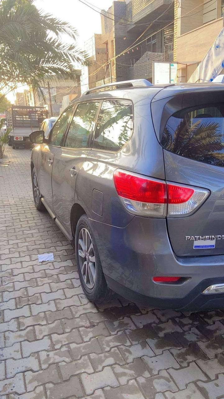 نيسان بافندر موديل ٢٠١٦  وارد امريكي مصبوخ قطع ابيع حزام ضرر بسيط بأمريكا عندي صور الوارد تبريد ثلج تخم تايرت جدد سيارة خير من الله للإستفسار الاتصال على الرقم ***********
