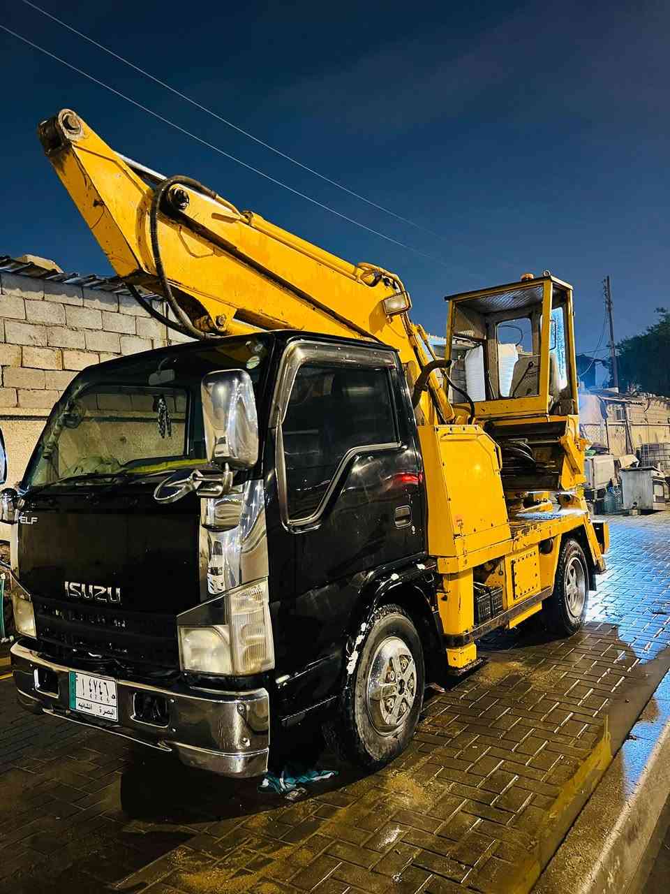 حفار تايكر أزوزه  مديل 2017  مكينتين  السياره جاهزه للعمل ماناقصها شي تبريدها شغال  
السعر.  292 ورقه وبيها مجال 
للأتصال     ***********
مكاني بصره
