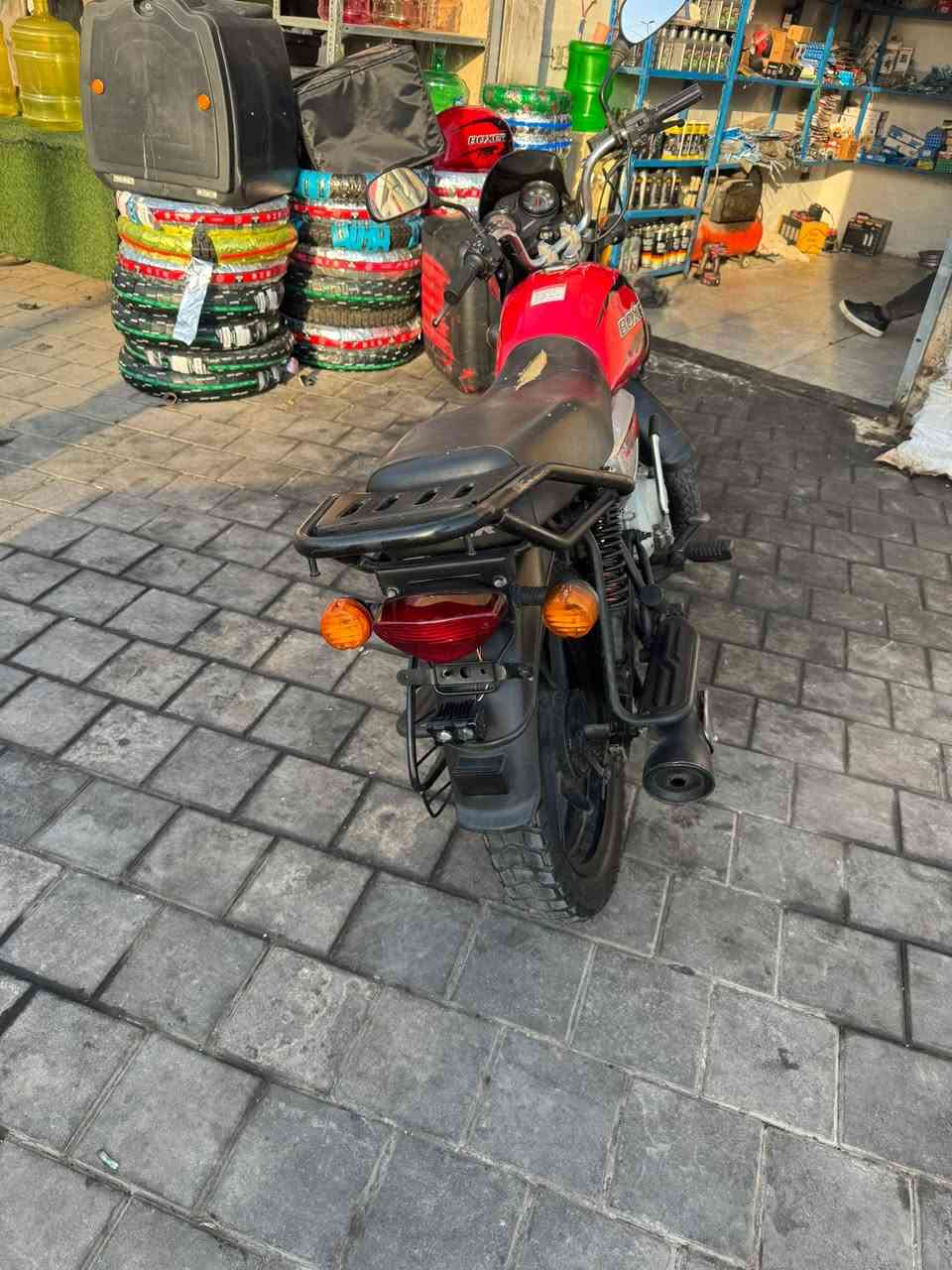 سلام عليكم بوكسر موديل 22للبيع اوراق كامله كبل ترقم دراجه نضيفه وخرسه ومابيها اي نقص ممتعوبه بمليون ونص وبيها مجال قليل البنوك تقاطع الفلسطيني ***********
