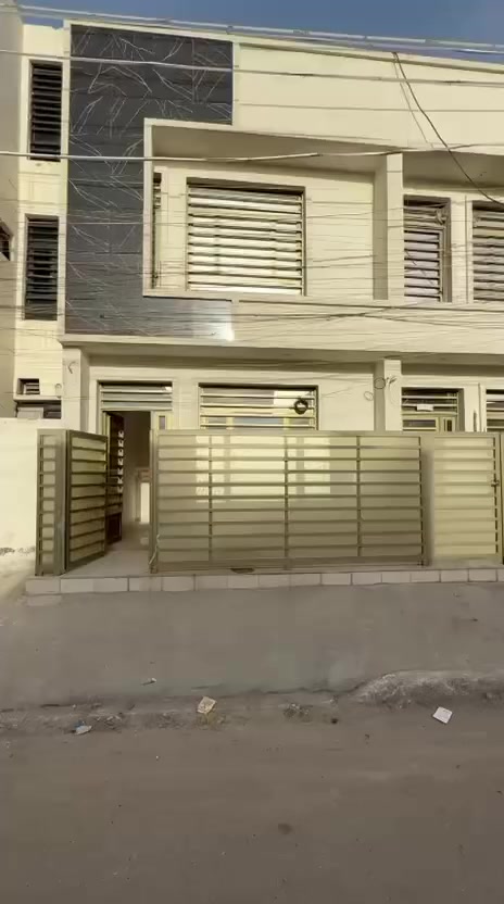 مشتمل للبيع بنا حديث حي الجهاد مربع الامانه شارع عريض 15 يحتوي ع ثلاثه نوم وصاله ومطبخ وخدمات الستفسار الرقم ***********
