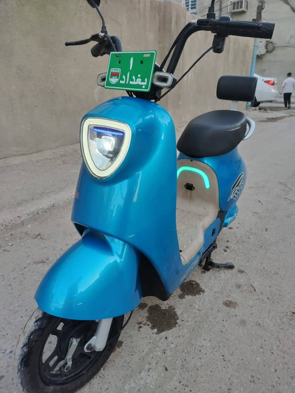 دراجه شحن نوع كلاسك
مديل حديث 
5بطاريات كبار 
بصمه 2
سويج 2
شاحنه اصليه 
كامله كل نقص مابيه
مستخدمه قليل 
بغداد المشتل 
السعر 275
***********
