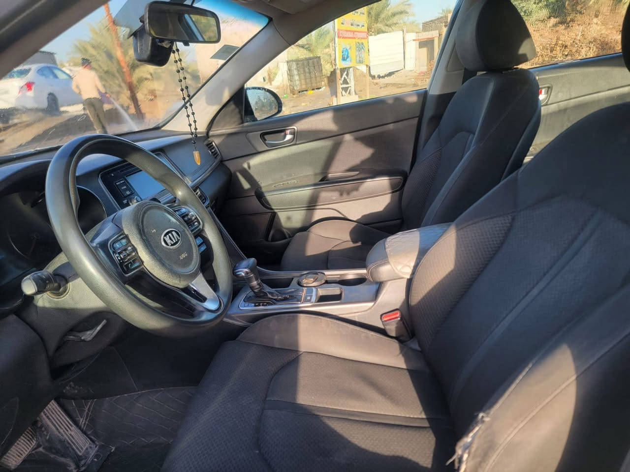 ‏‪0774 231 1303‬‏
اوبتما 2017 بيه جاملغ وبنيد بدون اي دواخل سياره جديده لوك مال جناي بسمي تحويل وكاله اني حاظر 
السعر 116
