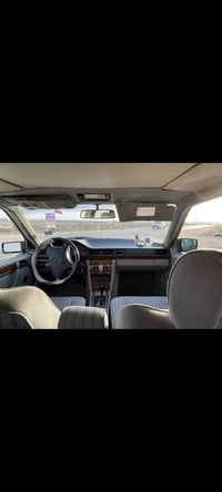 مارسدس موديل 89 محدث 92 محرك 3000VVti قبق اسود جام امامي كهربا فتحه سق...