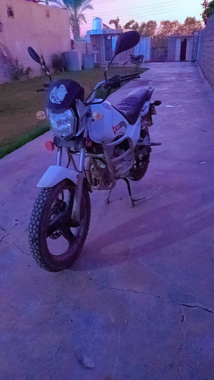 السلام عليكم ساو للبيع موديل18كهربائيات شغاله ماكينه لا تنقيص لا تبخير كهربائيات نظه السعر 650 وبيها مجال للطيبين***********
