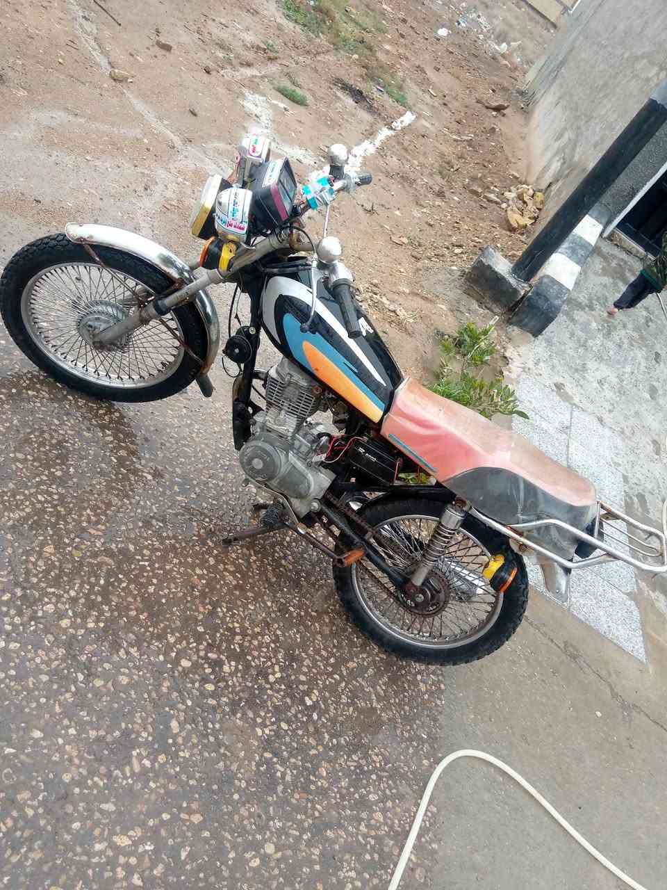 سلام عليكم دراجه تايكر للبيع مدديل 2020 دراجه كامله ع أاخر حبايه كهربائياتهه شغاله كلهه تجي وتشوف بعينك مكينتهه ناعمه سعر الدراجه 280 وبيهه مجال مكان دراجه حله قضاء المحاويل ***********
