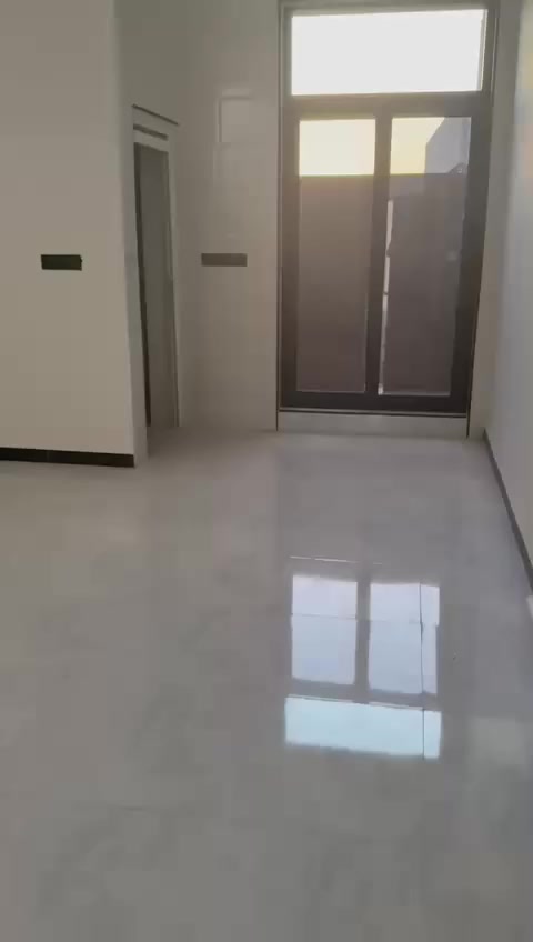 دار للبيع مساحه 217م
تسليم مفاتيح مباشر.  بناء حديث. طابوك صب كونكريت 

الطابق الاول 

غرفه  نوم .  هول.  استقبال.  مطبخ. 

مجمع صحيات داخلي وخارجي. حديقه.  كراج سياره 

الطابق الثاني 

غرفتين نوم. +    بيوته.
السعر ب135وبيه مجال 
 

عرض الشارع 8م

طابو زراعي سند 25 تحويل مباشر باسم المشتري 

بابل ورديه داخل قرب الأمام سيد موسى 

***********

***********

,عباس الصريفي. هذا مو بيت تحفه بالعافيه علياخذهه
