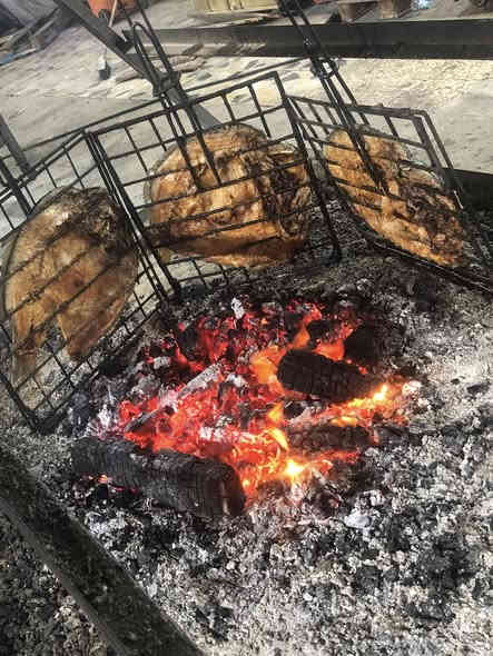 السلام عليكم تعلن اسماك بيومي كيلو سمك اقفاص السود المسكوف 8000 بدون سكف 6000 العنوان بغداد حي الجامعه مجاور زنود الست علي الحمداني يوجد لدينا خدمة توصيل داخل حي الجامعه وخارج حي الجامعه للحجز اتصل بي ***********
