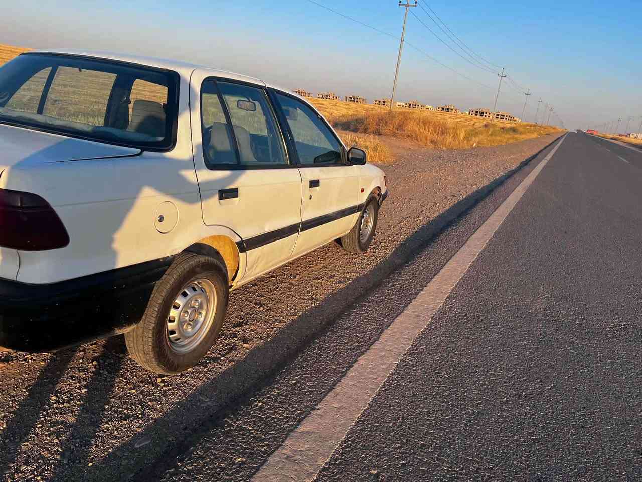 لانسه ر موديل 1991
مه كينه پرؤتؤن به شرت 
گير عادى به شه رت
ده عمو لئ دراوى نيه 
ته حويل براوه به شرت
بيشو دواى تازه دا گيراوه 
كاره باى به شرت 
چوار تايه ى تازه 
سنه وى به سرچوه 
نرخى 26معا مه له 
شوين چم چمال
ژ. م *********** Singapore
