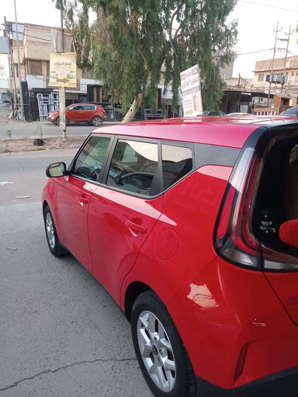 سلام عليكم لبيع كيا صول وارد امريكي موديل 24 دخول جديد وترقيم جديد مكينا 2000 سياره نضيفة سبير ما نازل حالة وكالة  حادثة مرفقوق بل منشور عنوانه حلة مركز رقم هاتف *********** تواصل خاص
