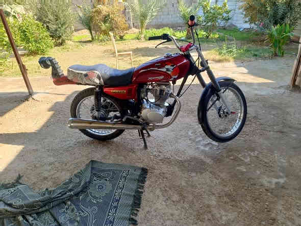 سلام عليكم دراجة نامه شلامجه اصلي تعمير الشاصي موديل (2023) اوراق اصلي مكينه موديل (24) غراضه كله نامه اصلي مكينه خرسه ما مفتوحه شوفت عينك دراجة احله من الصور شلعه ومعدل خير من الله دراجة جاهزه  للخير السعر (650) وبيه مجال الشراي يتصل (***********) مكاني بابل قضاء المحاويل
