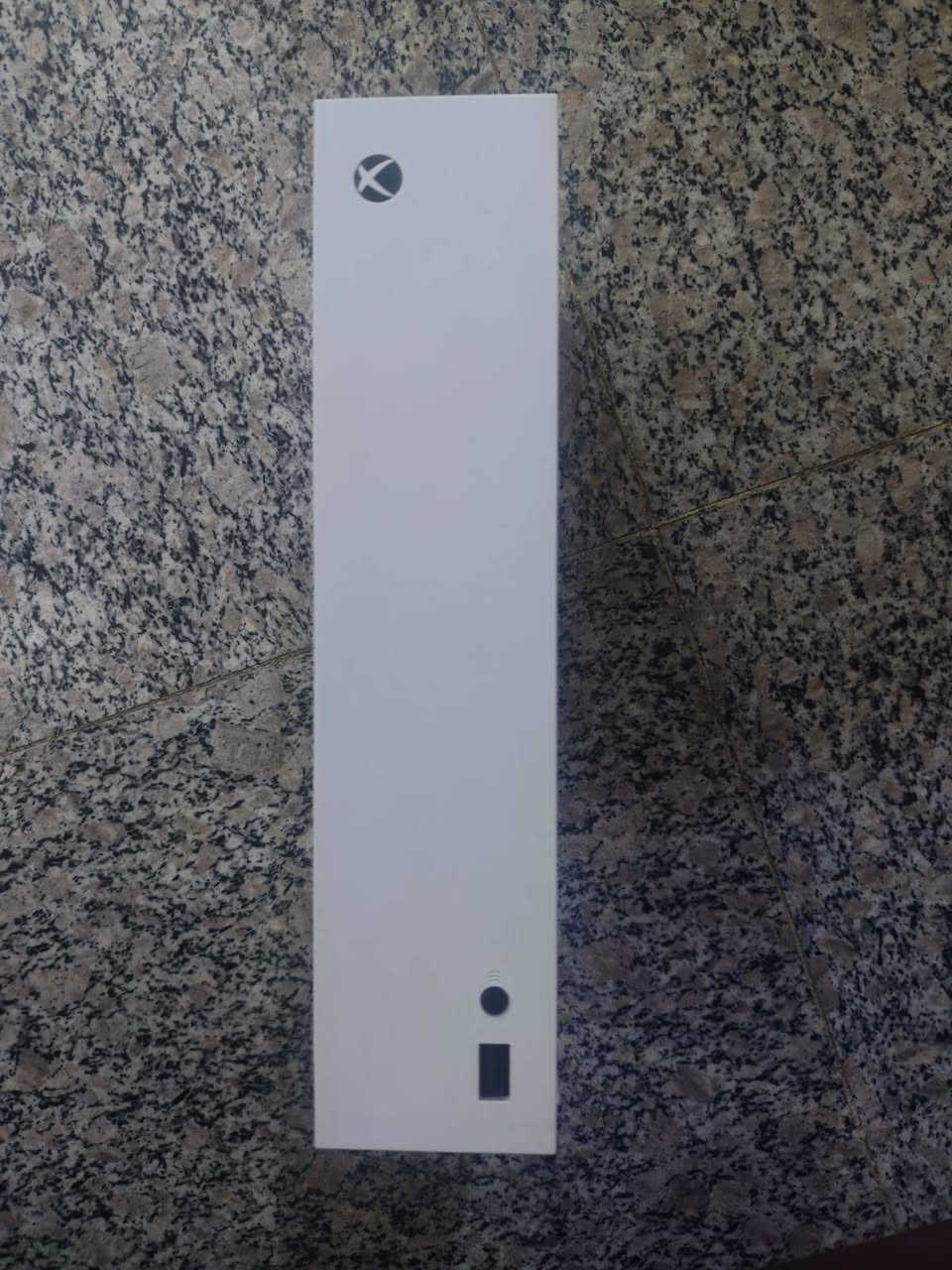 اكس بوكس سيرس اس للبيع نظيف جدا اصدار 2021 كامل ملحقاته للبيع: Xbox Series S (نظيف جداً))
الحالة: مستعمل نظيف جداً (مثل الجديد) وبكامل ملحقاته.
الأداء: يدعم ألعاب الجيل الجديد، سرعة تشغيل فائقة، ودقة تصل لـ 120 FPS.
الملحقات: الكرتون الأصلي + اليد الأصلية + كافة الوايرات.
السعر: [ 400الف ]


**إذا كنت صاحب هذا الإعلان وتريد حذفه لأي سبب، رجاءا أرسل رسالة إلى الدعم الفني**