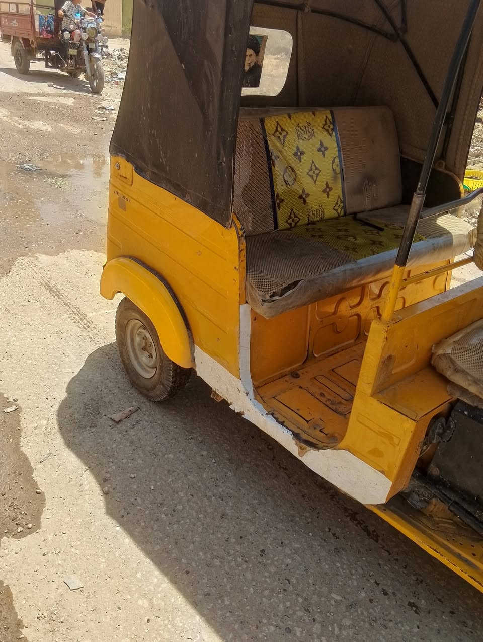 تكتك للبيع موديل 20 اوراق البغدادي  محرك ناعم سعر 4900 بي مجال عنوان بابل الحمزه الغربي رقم ***********
