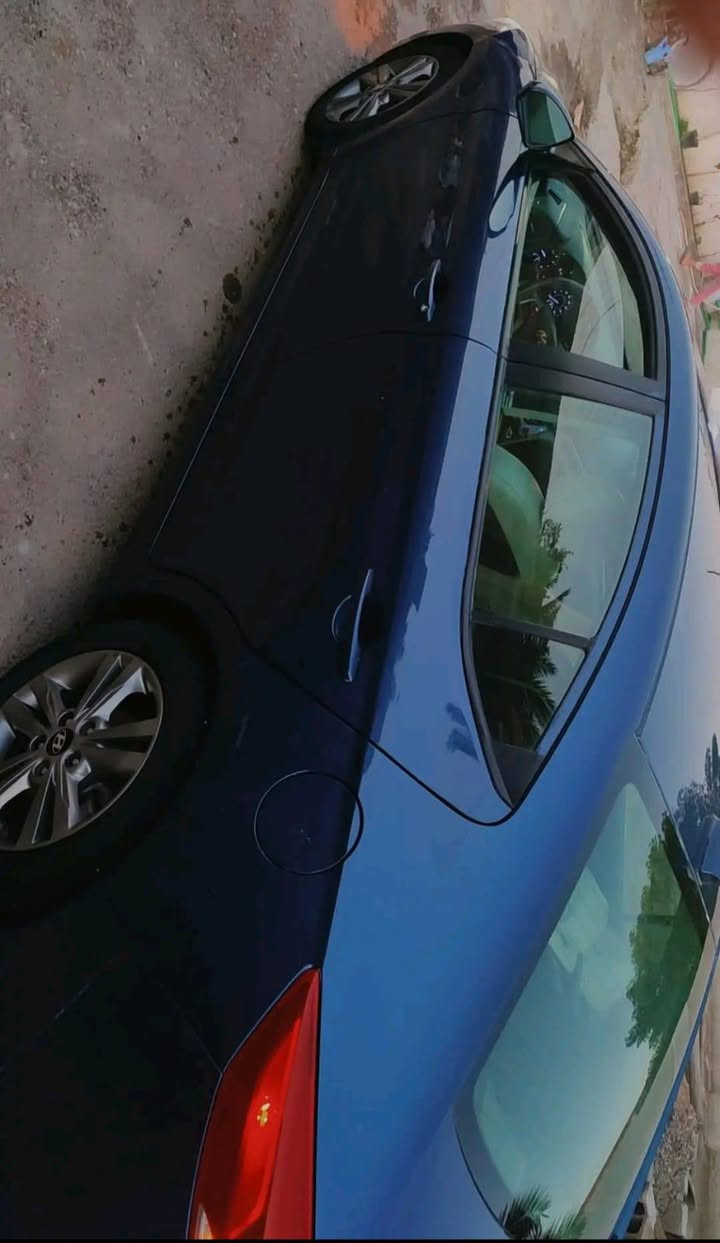 السلام عليكم
النترا 2018 امريكي حادث بنيد فقط مبدل والباقي ليبل واحد وبالعراق صار بيه. صبغ بابين بدون تبديل وفتح 
مكينة دوش كير اي تي تخم تاير رادار جانبي 
السعر 127,$ وبيها مجال 
الاتصال على ***********
