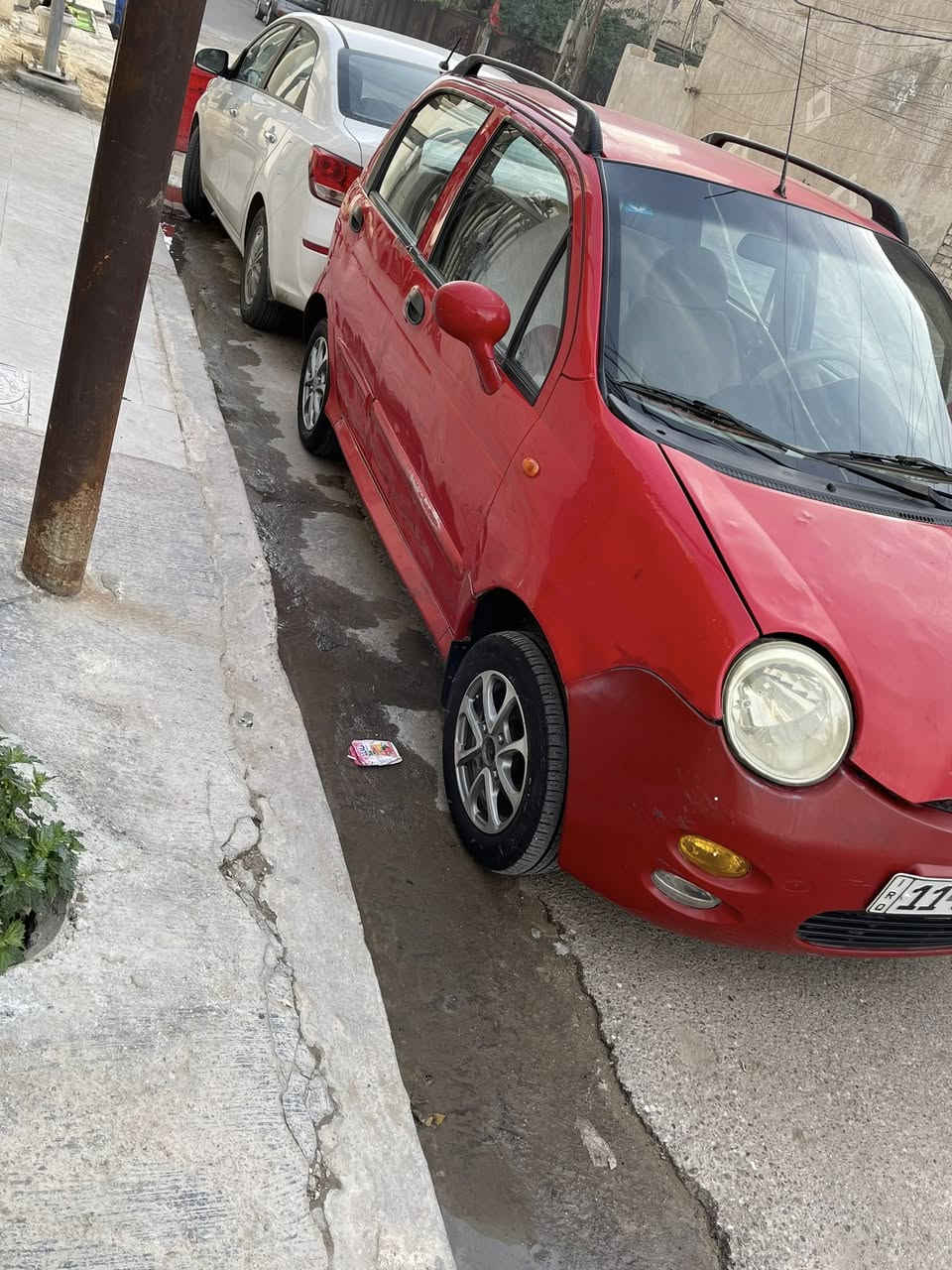 كيوكيو مديل2011رقم بغداد بسمي لون احمر تخم تاير جديد ويل كب باتري جديد مكينة 4بستم المكينة بيه تبخير ابيعلك كايمه السعر 25 وبيه مجال شي كلش بصيط بغداد السيديه ***********
