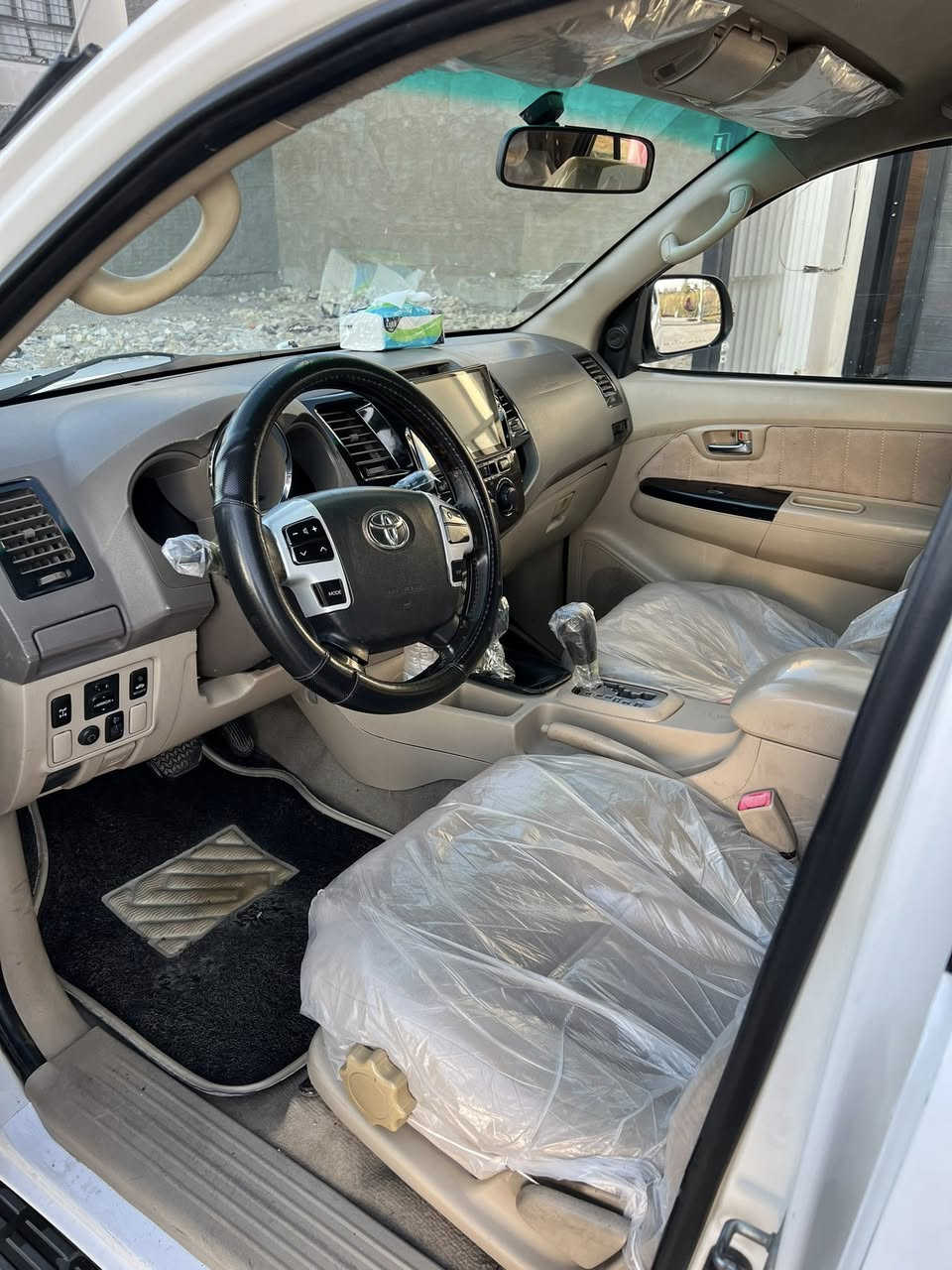 تويوتا فور جنر موديل 2006فور ويول سبعه راكب بيه تلث قطع صبغ مكيه 6سلند سياره جديد وجاهزه مكان سياره غزاليه شارع بداله سعر 13800مجال بسيط حك جيتك *********** وسونار بيه ويه صور
