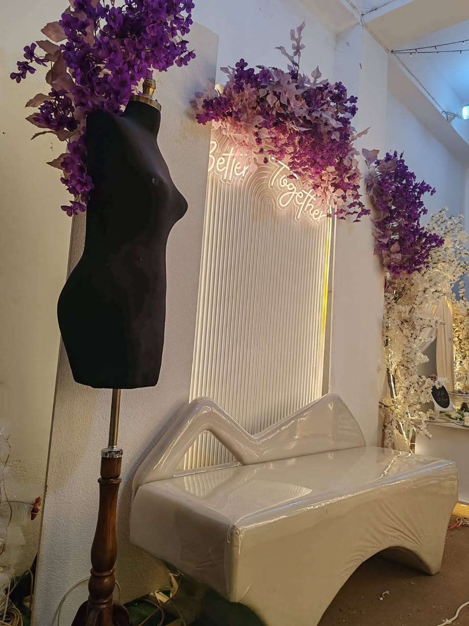 مركز الليالي السعيدة /هيت / حي الاطفاء /الرقم  ***********
