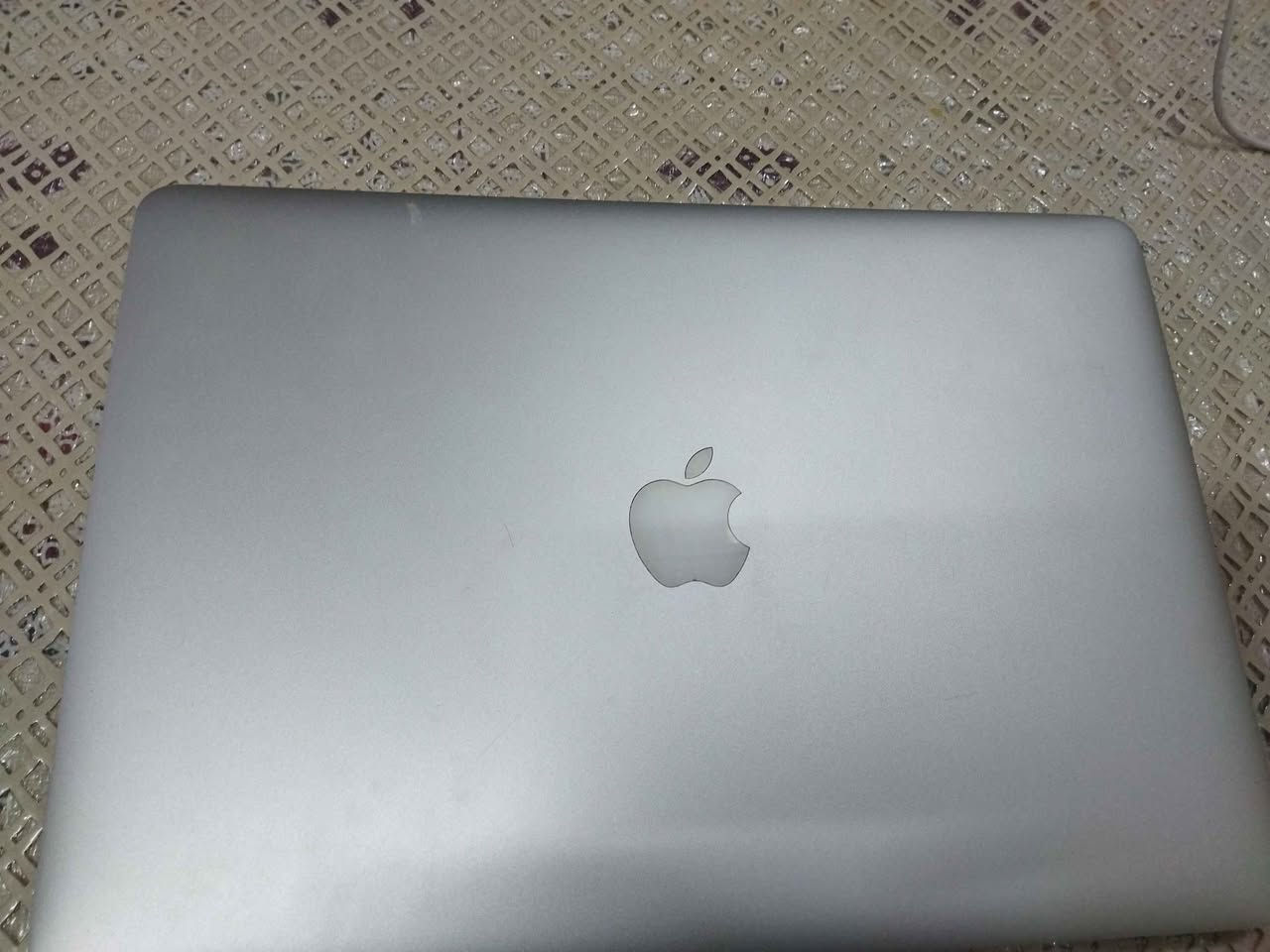 السلام عليكم 
جهاز ماك بوك برو للبيع   الجهاز نضيف مثل ما موضح بالصور مواصفاته موضحه في الصور 
معالج intel core i7 
كرت شاشه intel lris pro 
رامات 16g 
مساحه 512 

عنواني كربلاء حي العامل المنطقه الثالثه قرب جامع الغدير 
رقم للتواصل   *********** كربلاء, العراق
