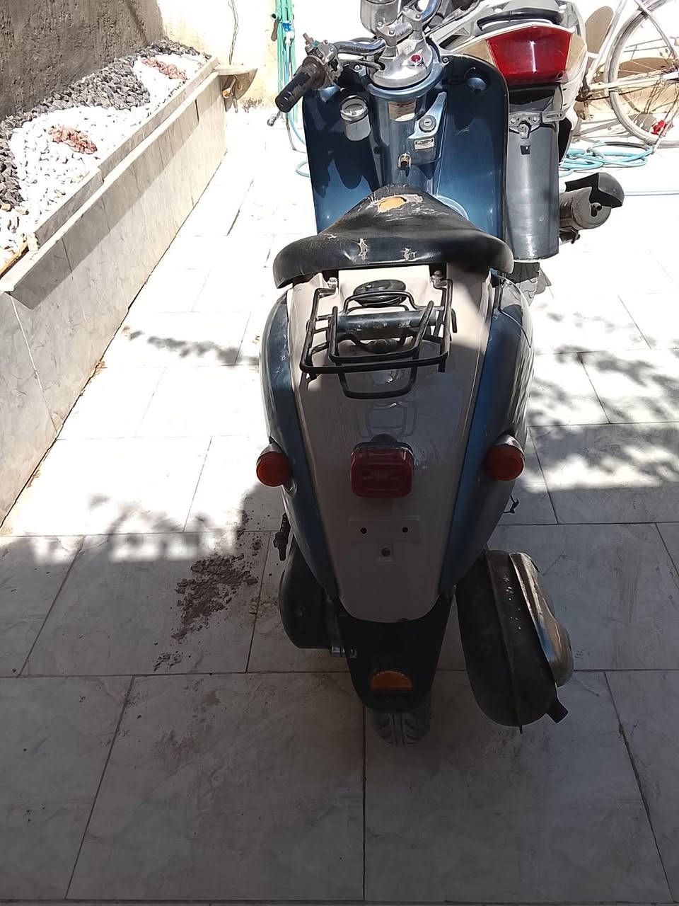 سلام عليكم دراجه عبد حليم  دراجه كلشي شغال بيه مابيه اي نقص سلف هندر كله شغال كفرات مالته اصليه دراجه على وضعه بلادي مابيه اي شي سعر خاص تواصل فقط رقم ***********
