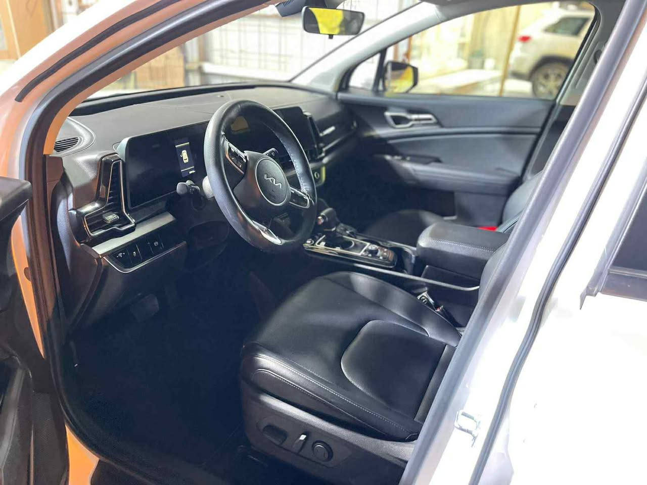 السلام عليكم سبورتج لارج 4x
وارد امريكي بدون حادث بدون ايرباك تبديل بابين صدر والوراه فقط سياره جديده احلى من الصور 

فول مواصفات عدا البنرامه 

موديل 23 تحويل مباشر 

***********
السعر /21000 الف
