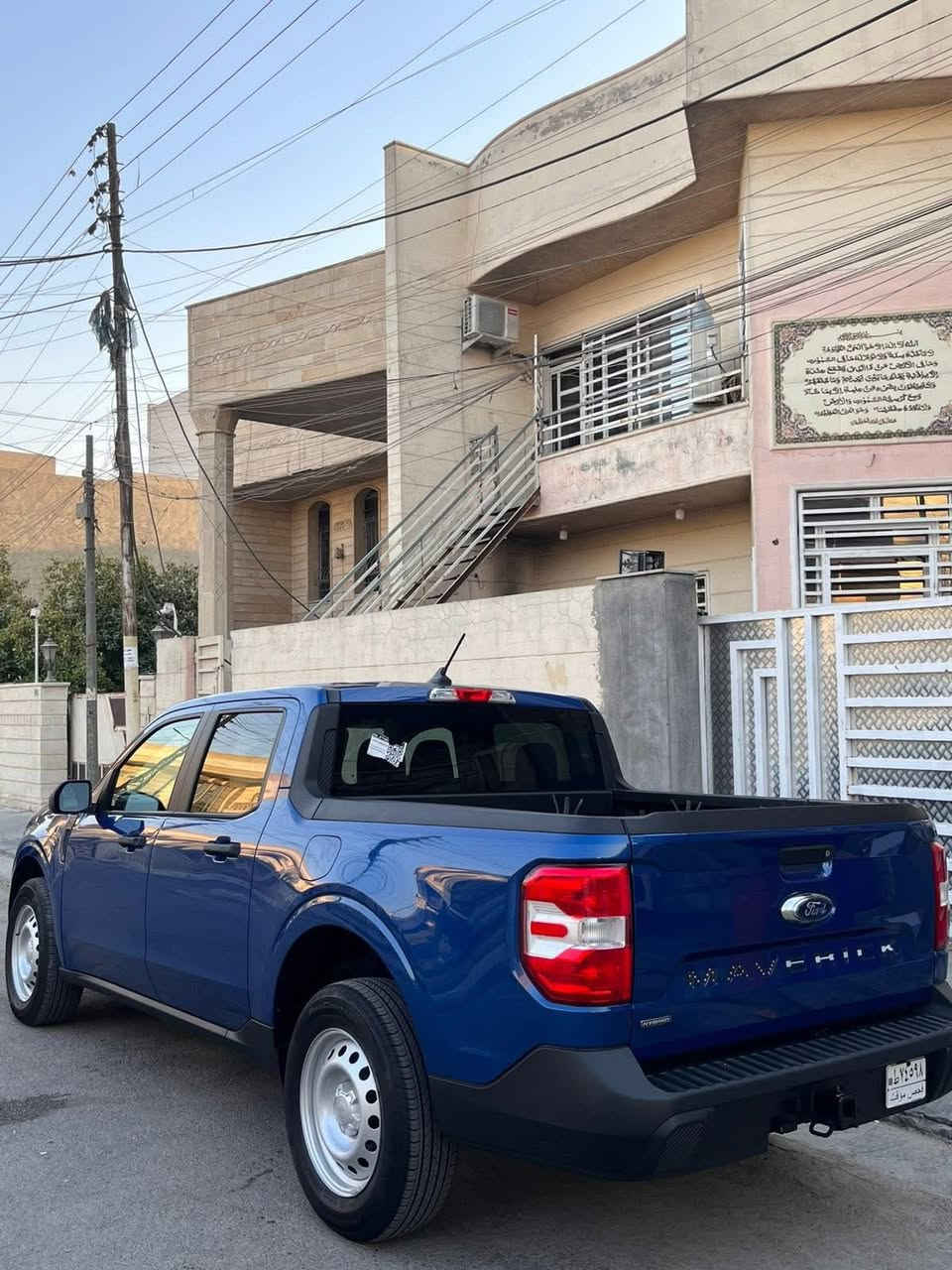 فورد مافرك للبيع مرقمة وجاهزة وبيها سنوية بس تحويل 
موديل 2024 هايبرد 
وحادثها موجود بالصور 
سعرها 195 وبيها مجال بسيط 
***********
