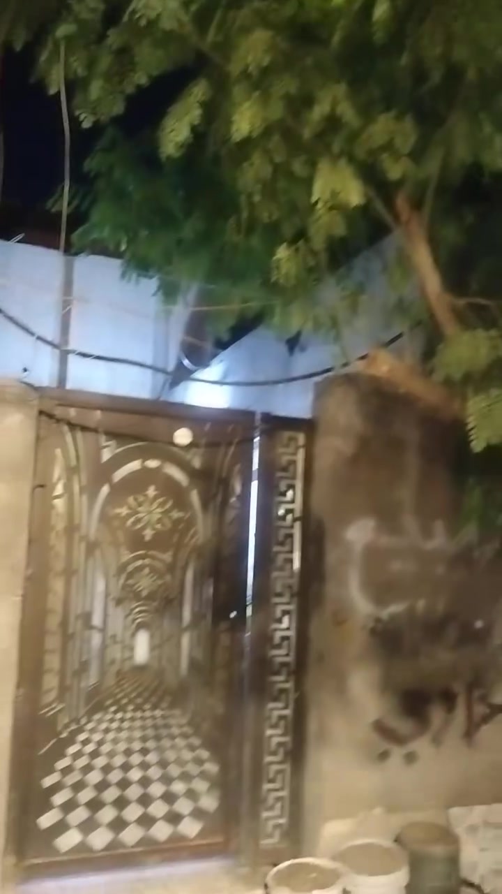 بيت للبيت حي تونس افاق عربية قرب جامع الخفاف طابو سكني سعره ٢٦٥ مليون وبي مجال الواجهة ٥ والنزال ٢٠ بناء الثمانينات يحتوي على غرفتين واستقبال وخدمات...
***********
