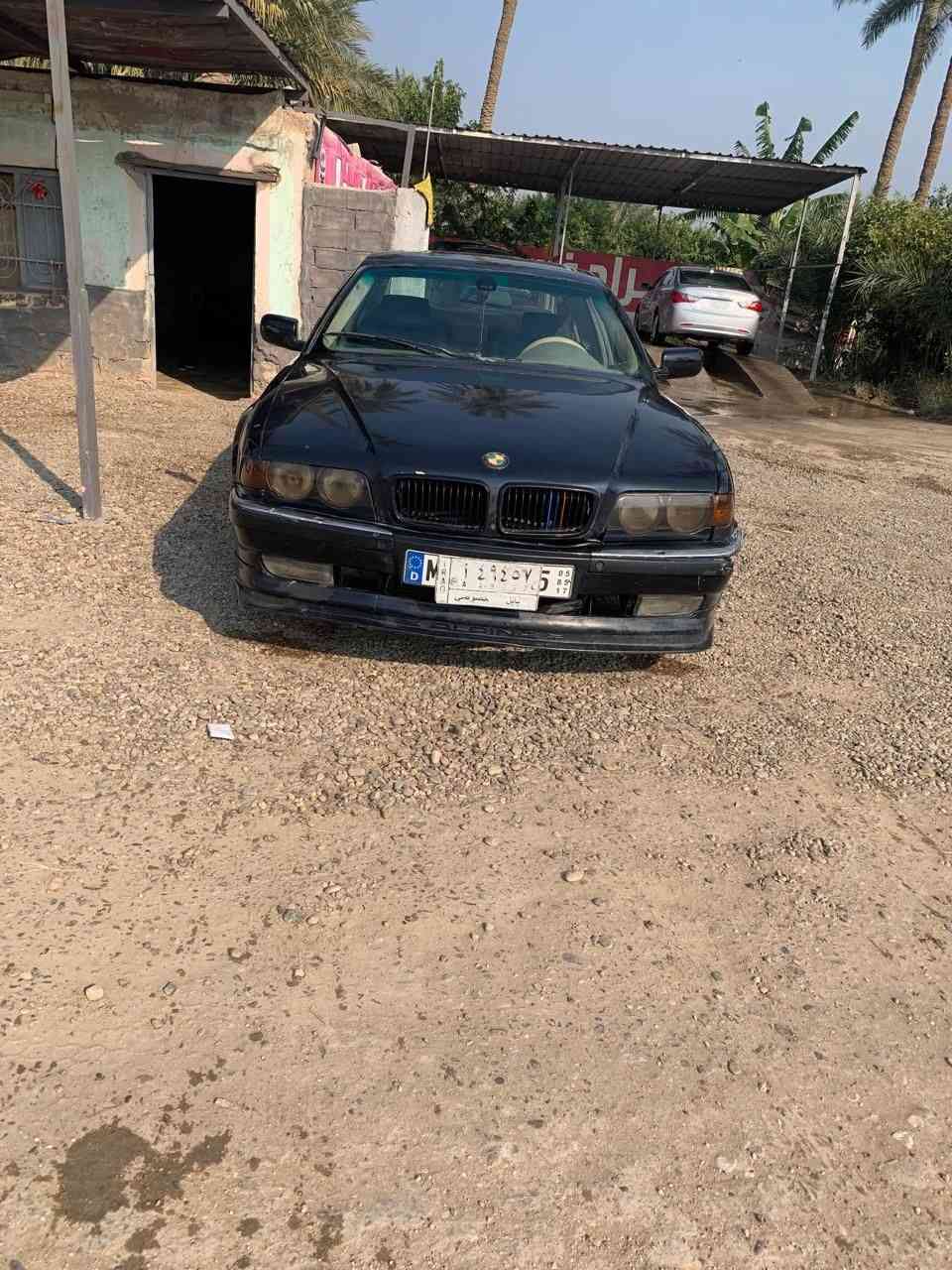 BMW خفاش
موديل 98 محرك 4400. 8سلندر
لون نيلي حبري صبغ عام
 داخلها بيجي واسود
رقم بابل الماني
مكانها بابل
السعر 45 وبيها مجال بسيط
***********. بي واتساب
