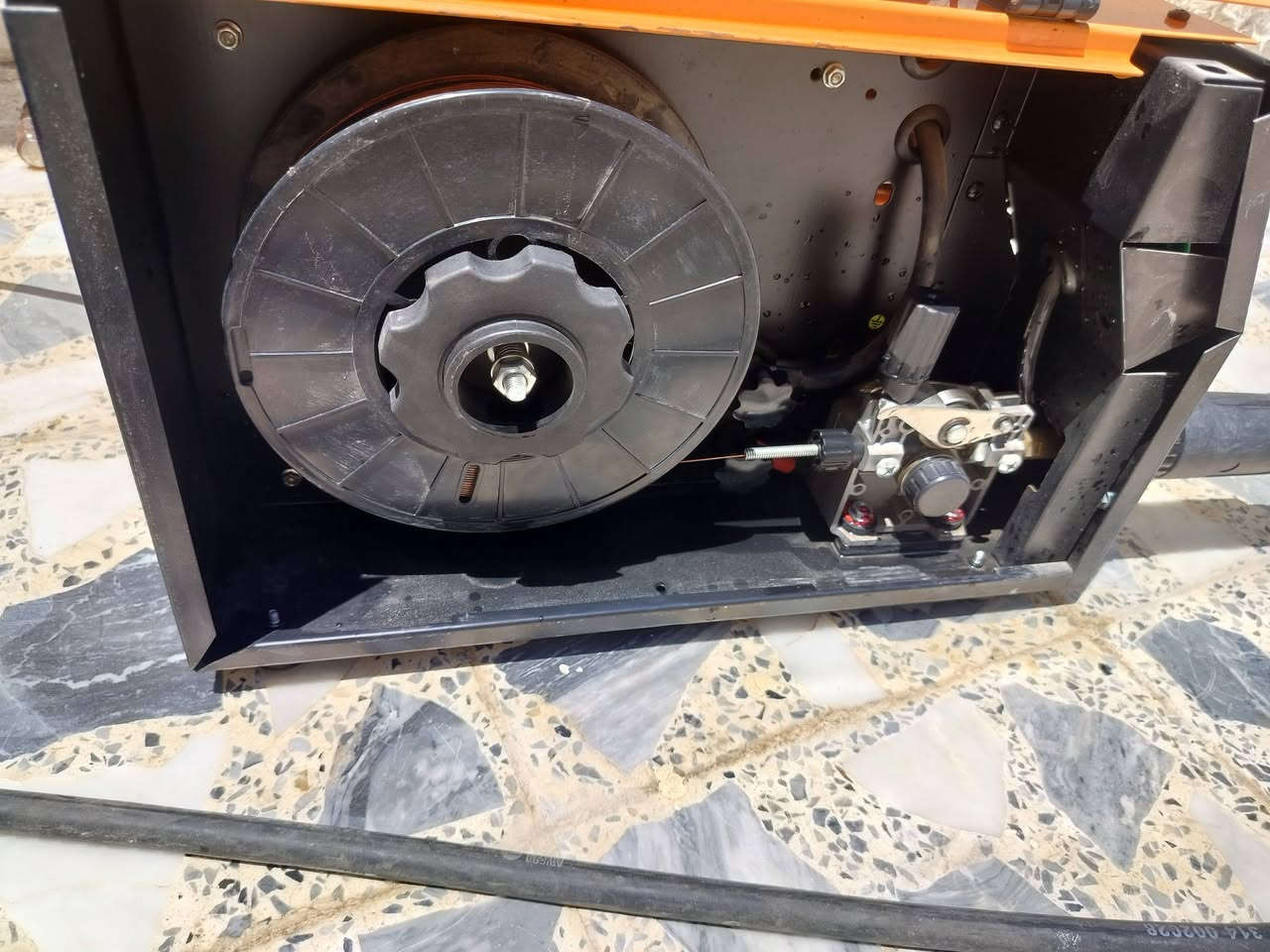 ماكنة لحام للبيع
العلامة التجارية: INGCO
الموديل: ING-MAG/MIG2006
التقنية: IGBT Inverter Technology
لحام المعادن الرقيقة والمتوسطة وتعمل علئ المولده. 
تعمل على الغاز لكي لاتترك اثر في حال استهدام.سلك معين وبدون غاز للاسلاك الخاصه....
للتواصل ***********
